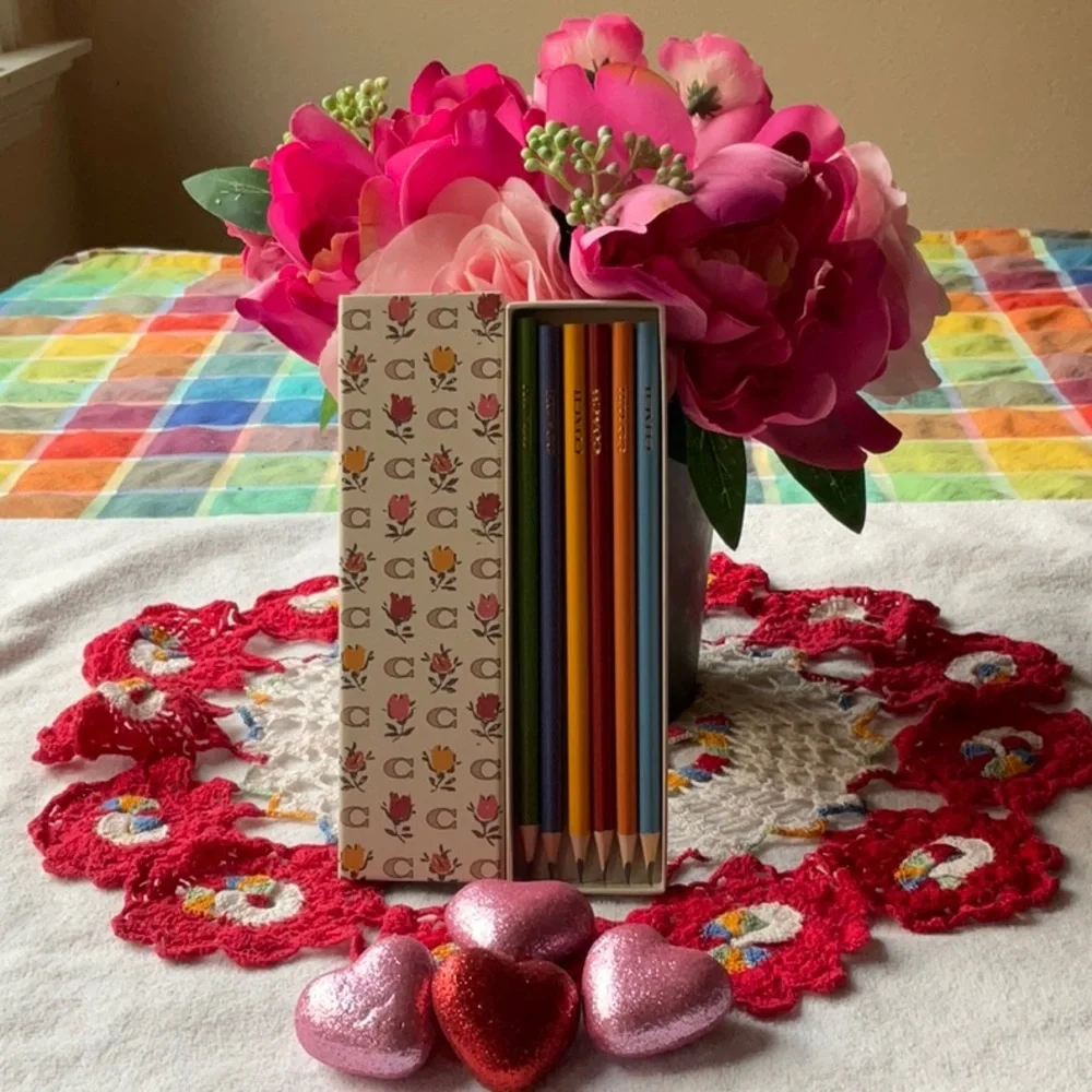 ✏️ COACH PENCIL SET WITH BADLANDS FLORAL PRINT ✏️NWT✏️
